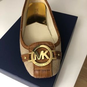 Michael Kors flats